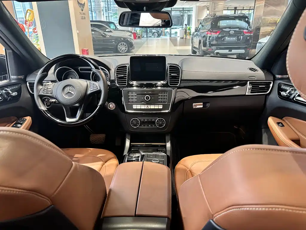 Mercedes-Benz GLS — миниатюра 10