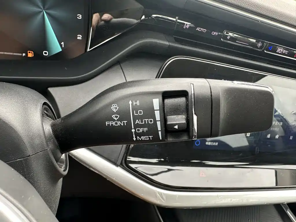 DONGFENG YI HYUN MAX