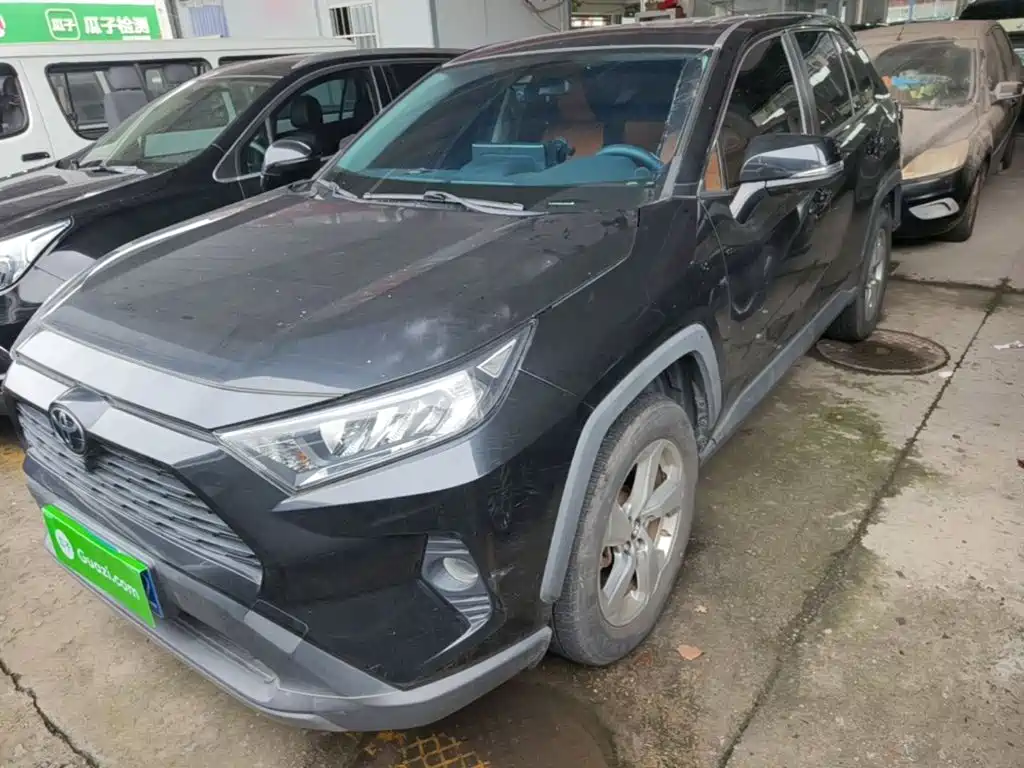 Toyota RAV4 — миниатюра 2