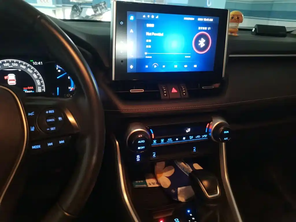 Toyota RAV4 — миниатюра 14