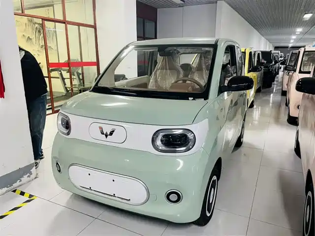 WULING AUTOMOBILE HONGGUANG MINIEV 2025