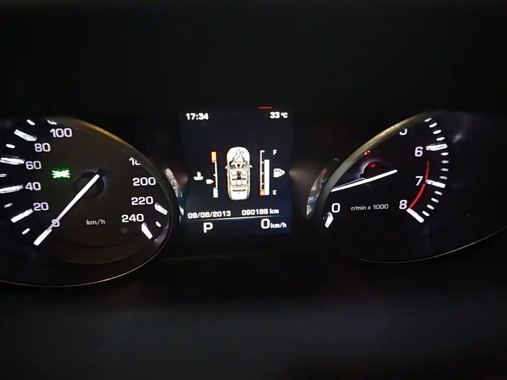 Land Rover Discovery Sport — миниатюра 12