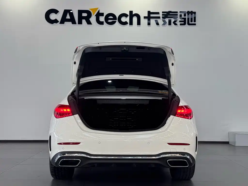 Mercedes-Benz C-Class — миниатюра 20