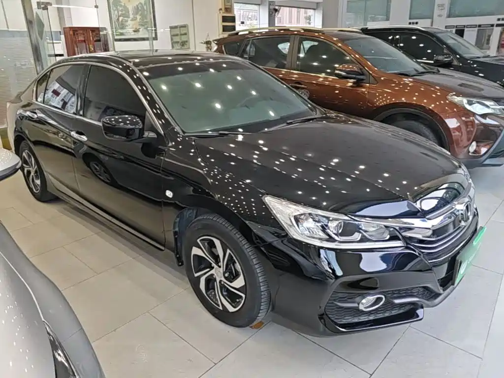 Honda Accord — миниатюра 4