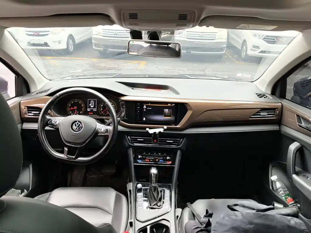 Volkswagen Tharu — миниатюра 10