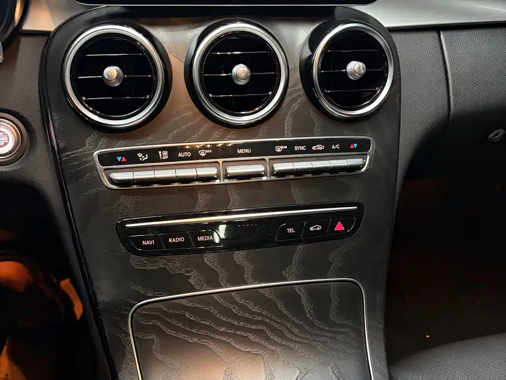 Mercedes-Benz C-Class — миниатюра 11