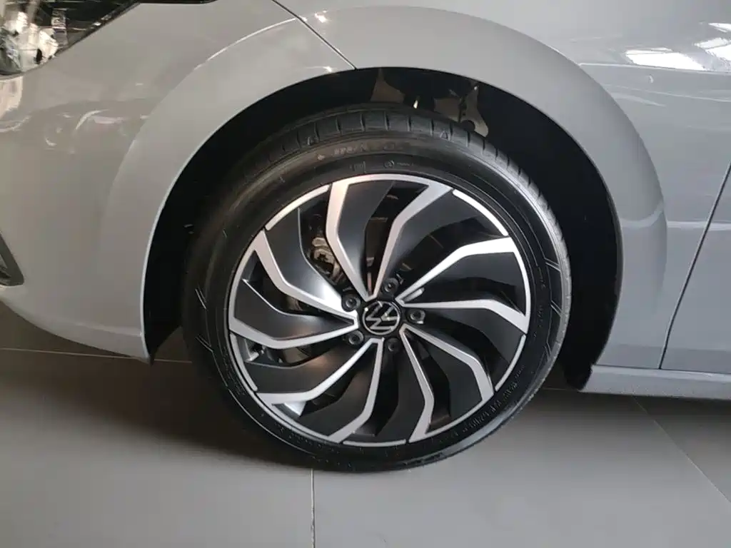 Volkswagen Golf — миниатюра 23
