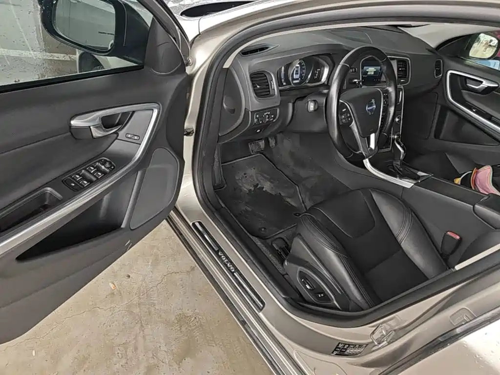 Volvo S60 — миниатюра 16