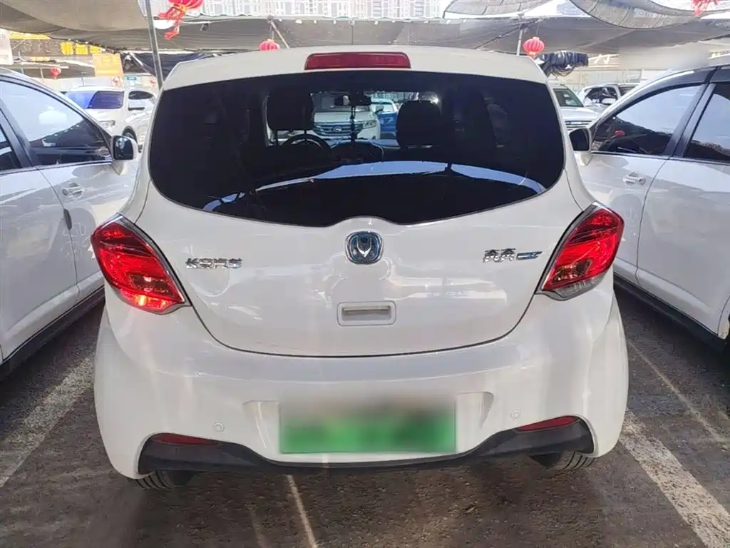 Changan EV — миниатюра 6