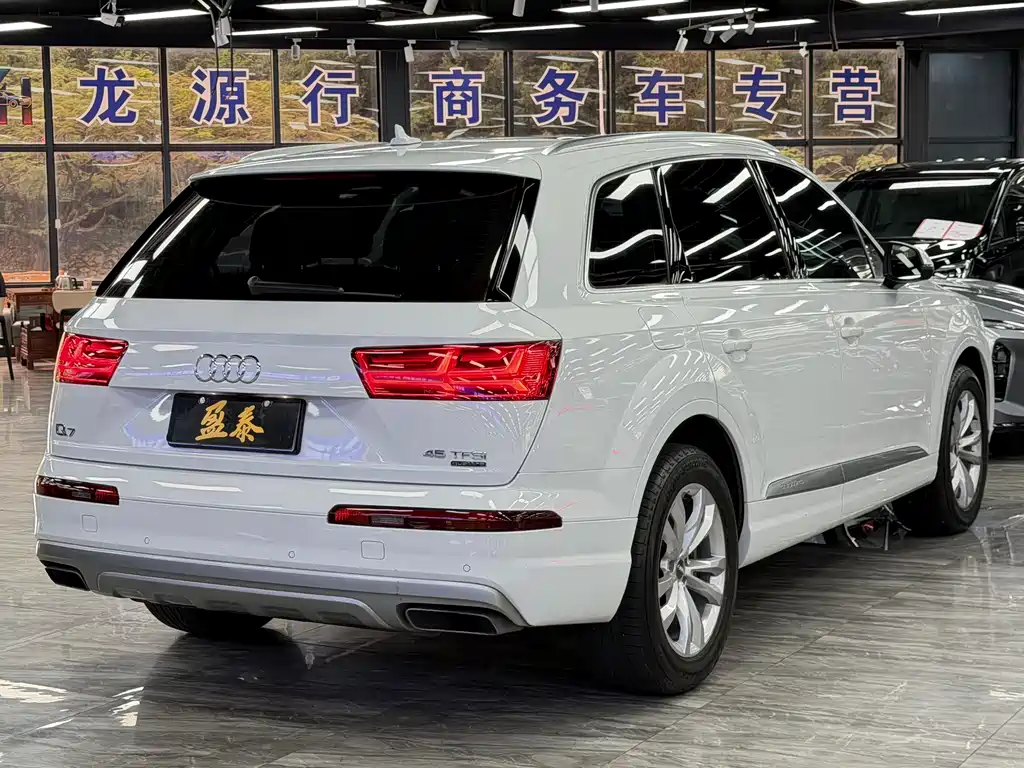 Audi Q7 2019 45 TFSI Comfort