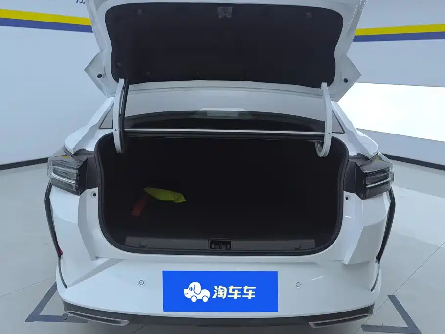 Aeolus Yixuan — миниатюра 4