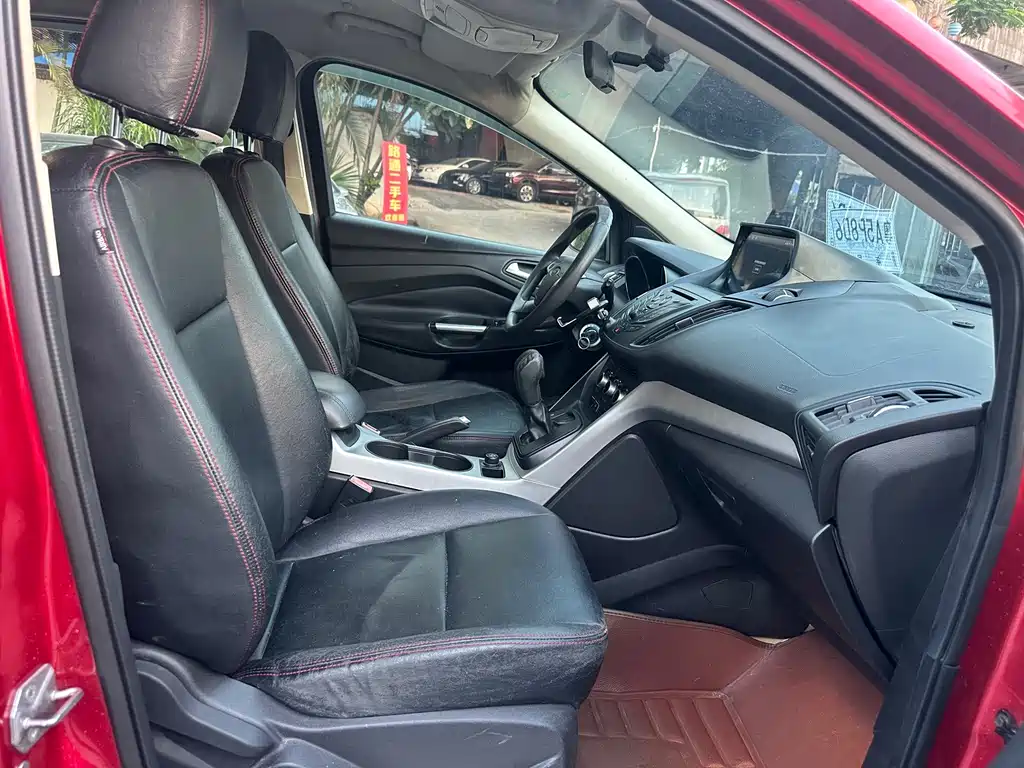 Ford Kuga — миниатюра 15