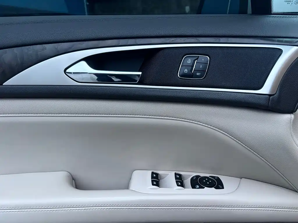 Lincoln MKZ — миниатюра 12