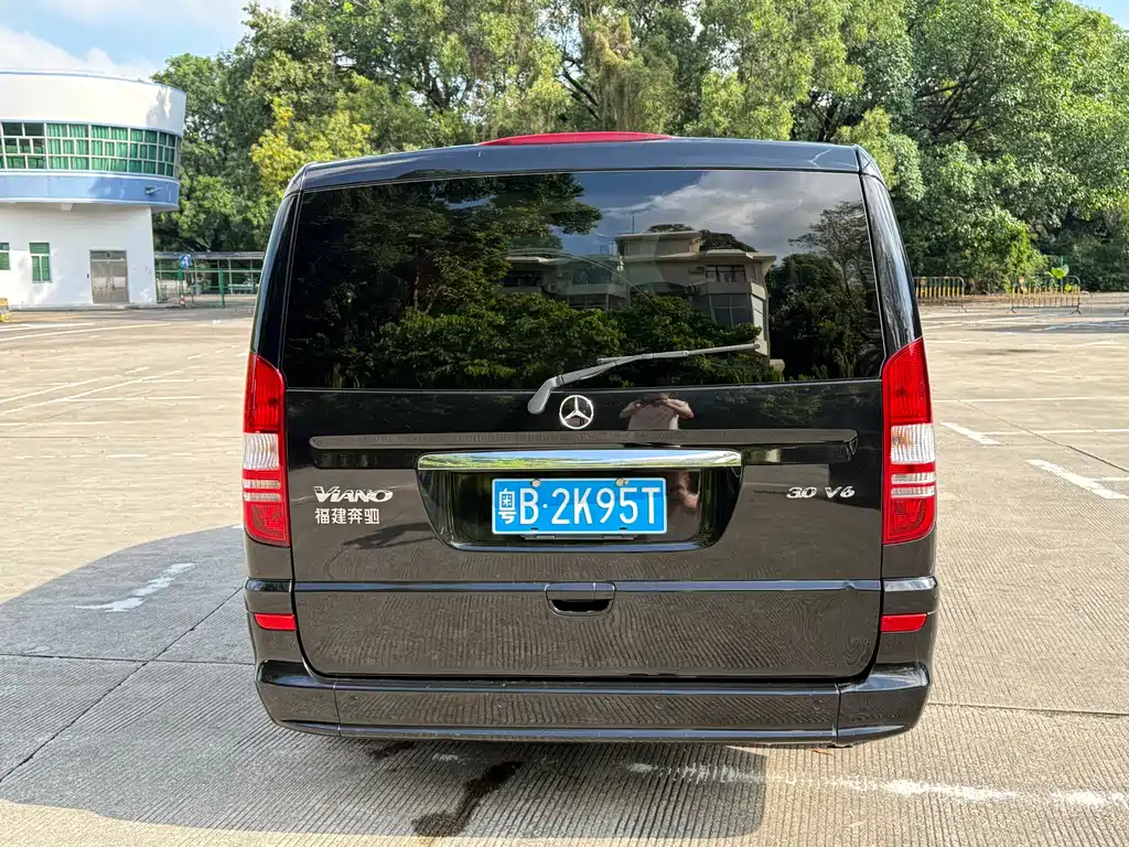 Mercedes-Benz Viano — миниатюра 16