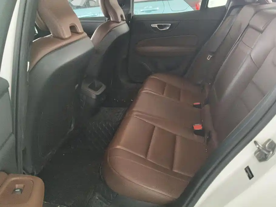 Volvo S60 — миниатюра 11