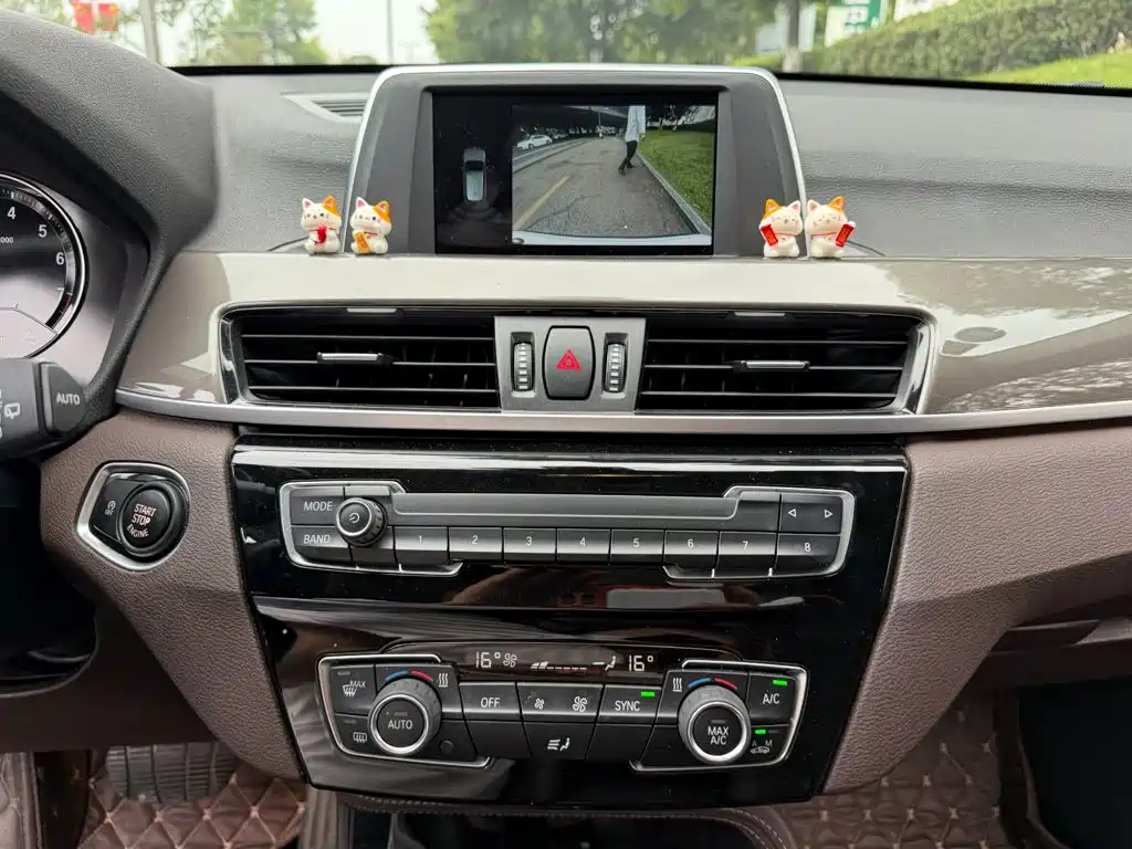 BMW X1 — миниатюра 10