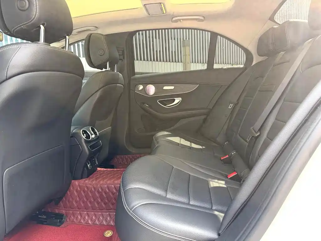 Mercedes-Benz C-Class — миниатюра 4