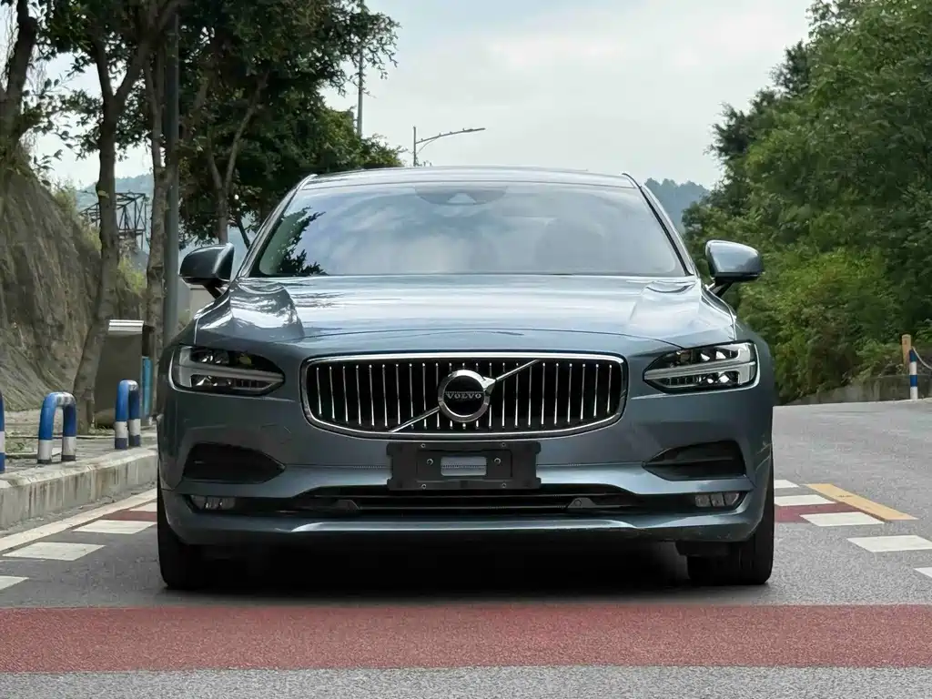 Volvo S90 — миниатюра 2