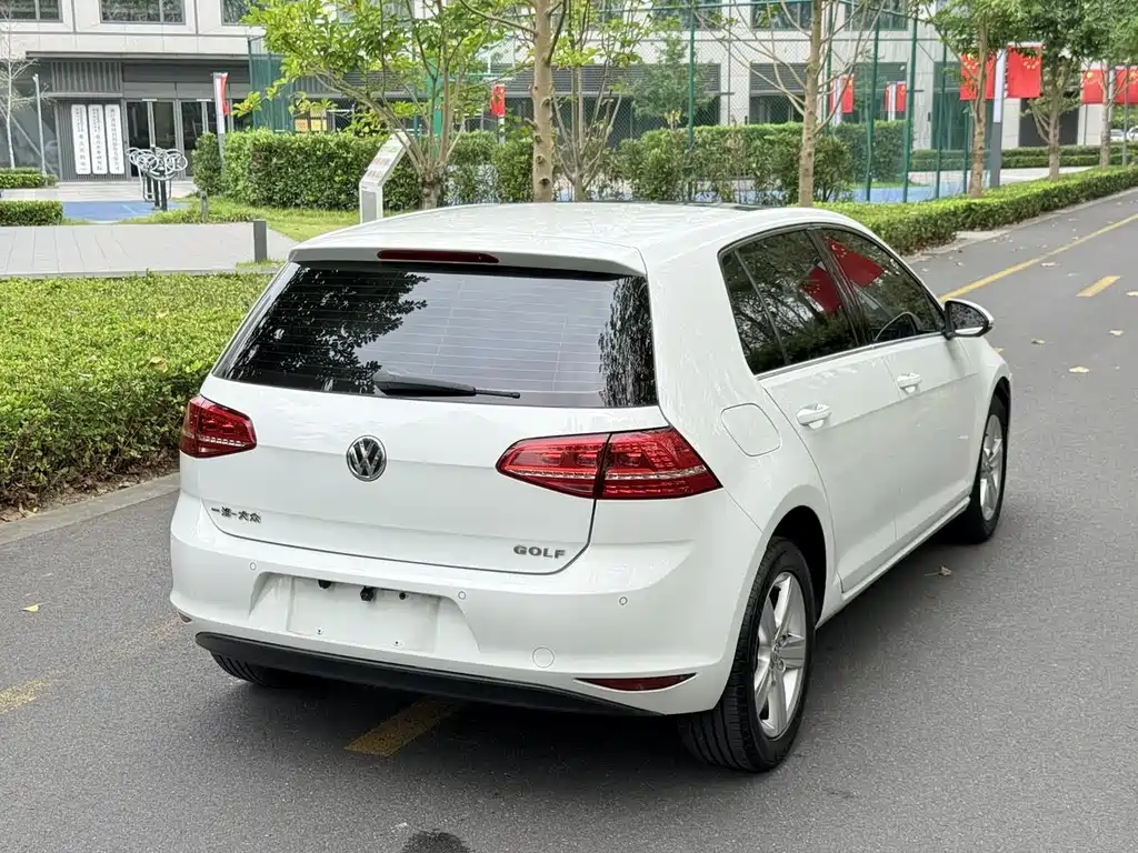 Volkswagen Golf — миниатюра 3