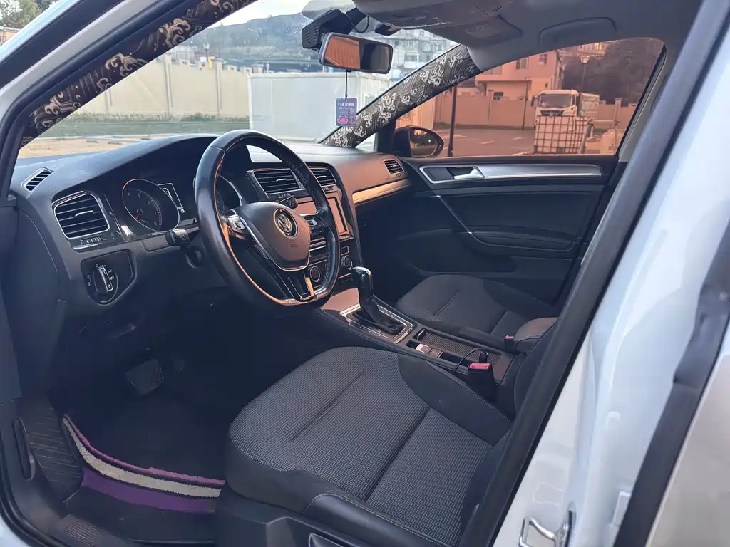 Volkswagen Golf — миниатюра 4
