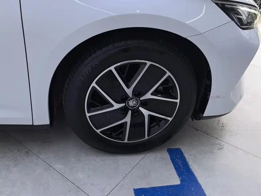 BYD Qin L — миниатюра 6