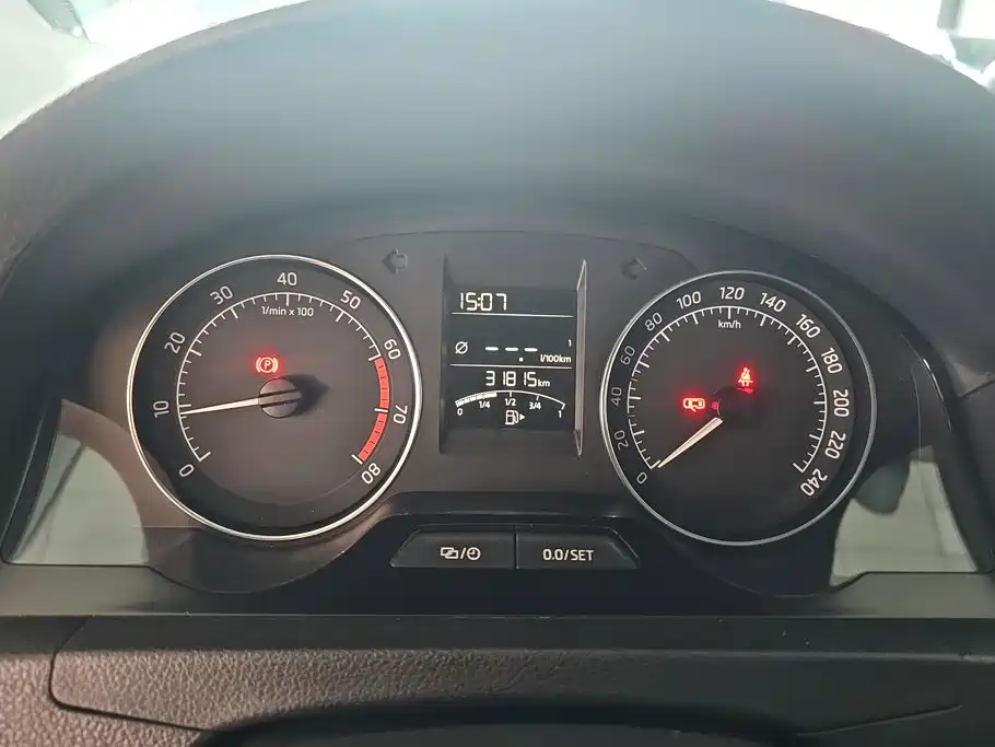 Skoda Rapid Spaceback — миниатюра 14
