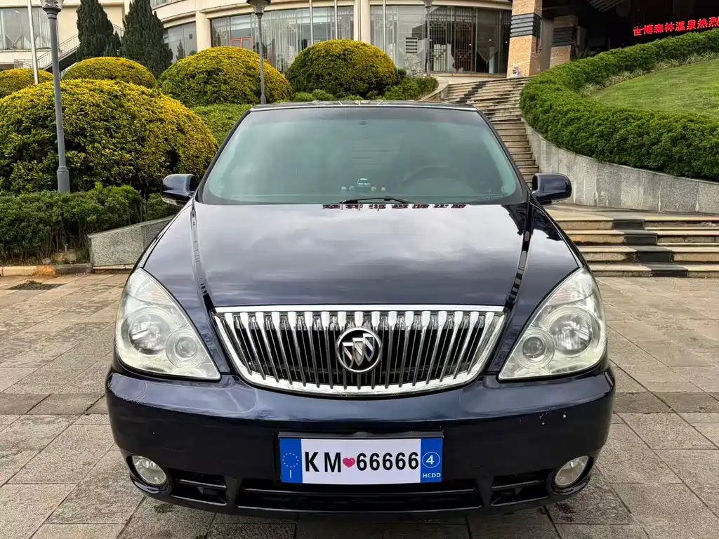 Buick GL8 — миниатюра 2