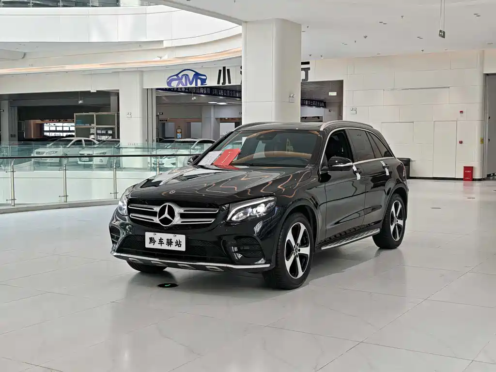 Mercedes-Benz GLC 2018 GLC 260 4MATIC Luxury Type