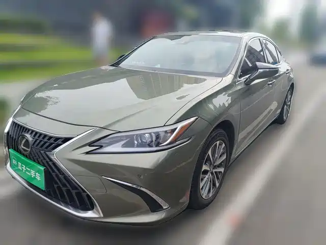 2022 Lexus ES
