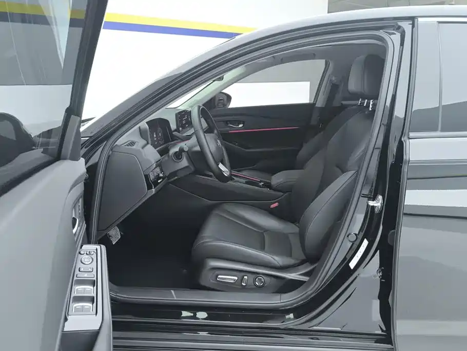 Honda Accord — миниатюра 9