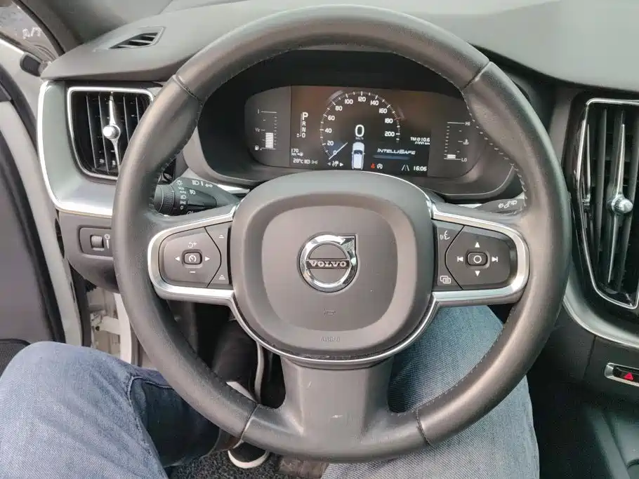 Volvo XC60 — миниатюра 15