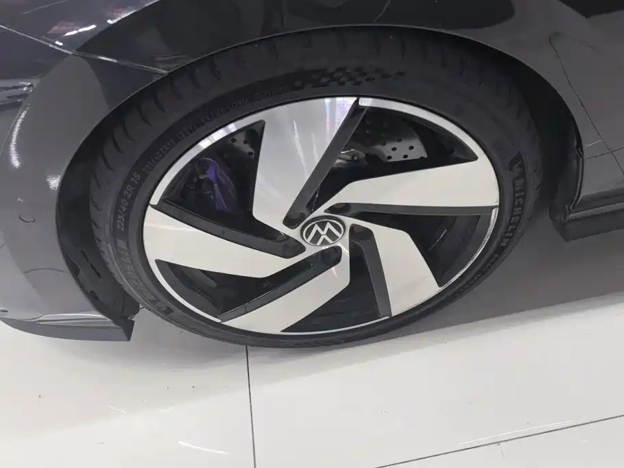 Volkswagen Golf GTI — миниатюра 6