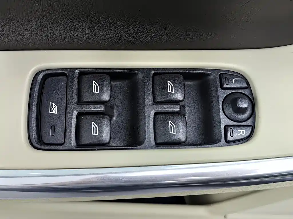 Volvo S60 — миниатюра 9