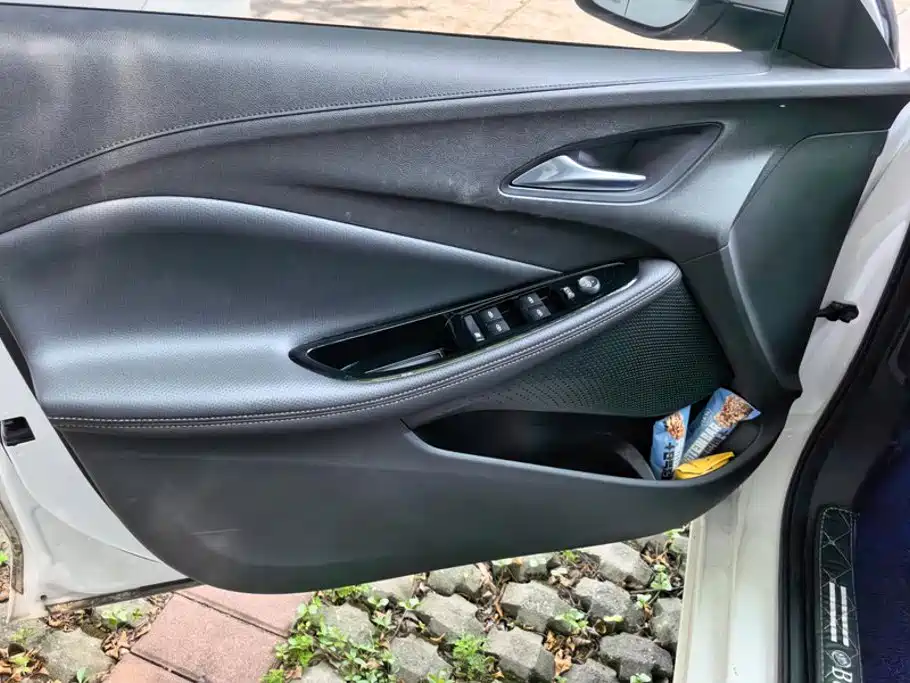 Buick Verano — миниатюра 7