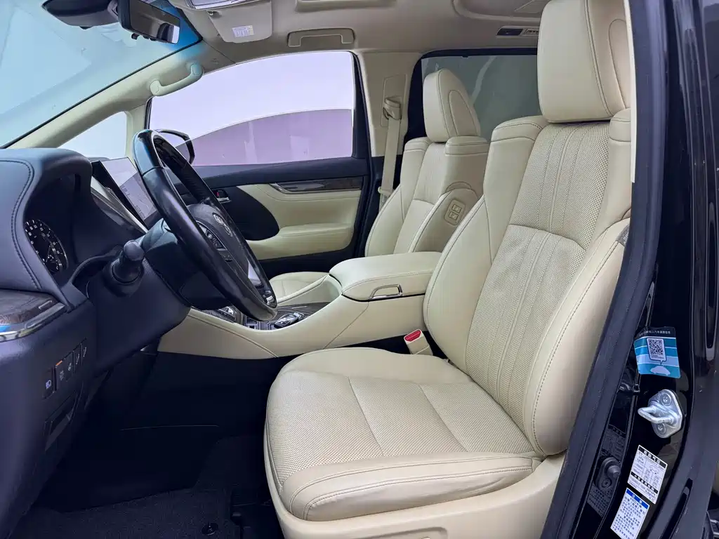 Toyota Vellfire — миниатюра 4