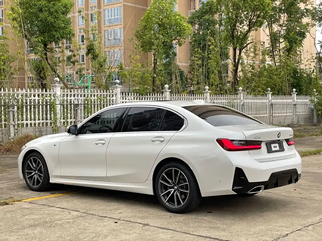 BMW 3 Series — миниатюра 11