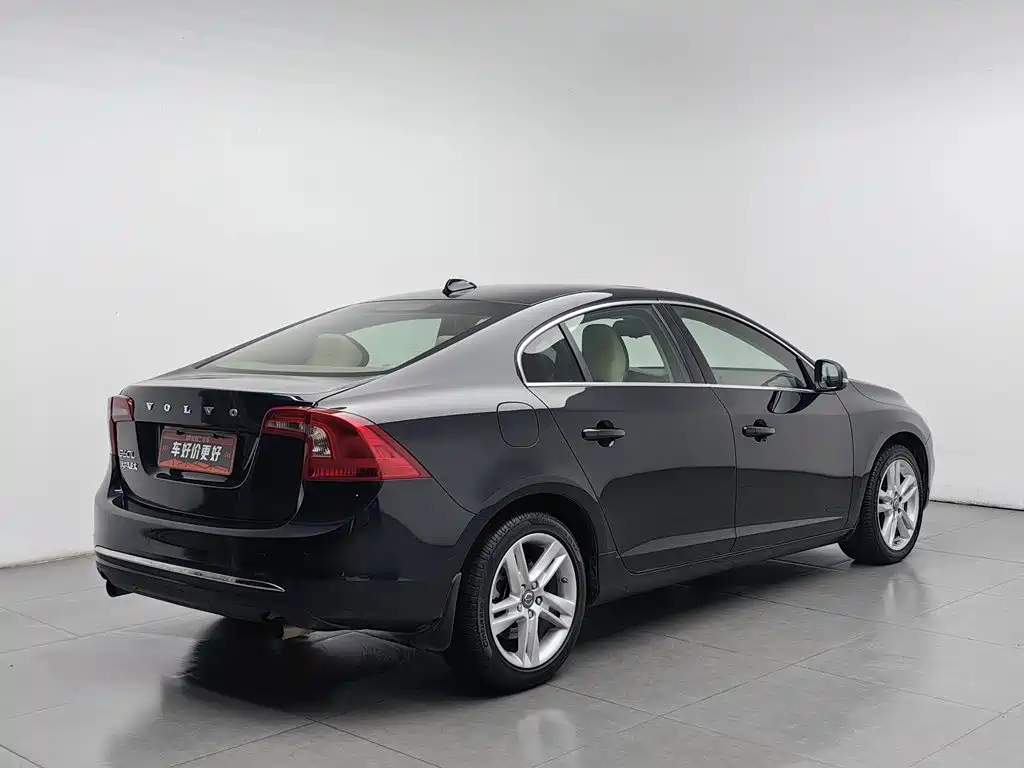 Volvo S60 — миниатюра 2