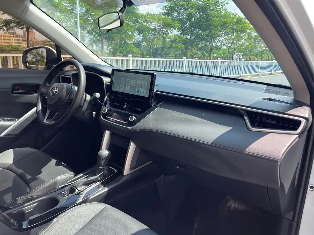 Toyota Frontlander — миниатюра 7