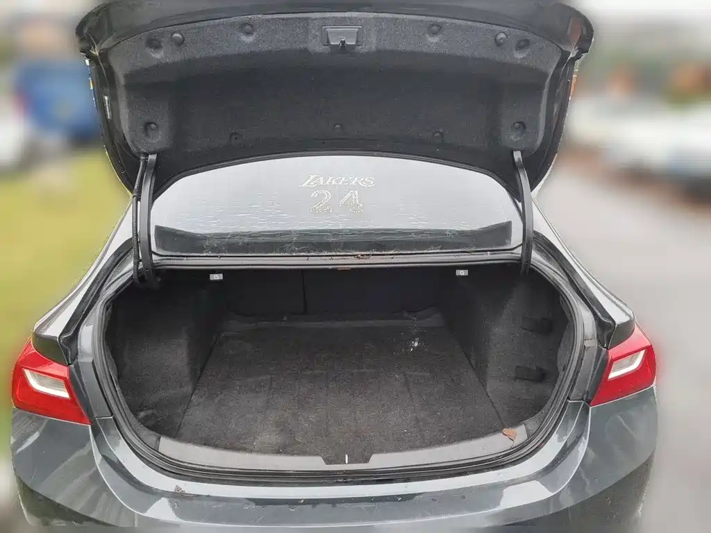 Chevrolet Malibu XL — миниатюра 15