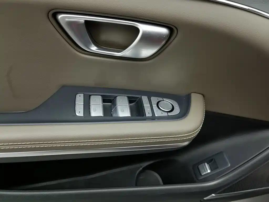 BYD Han — миниатюра 9