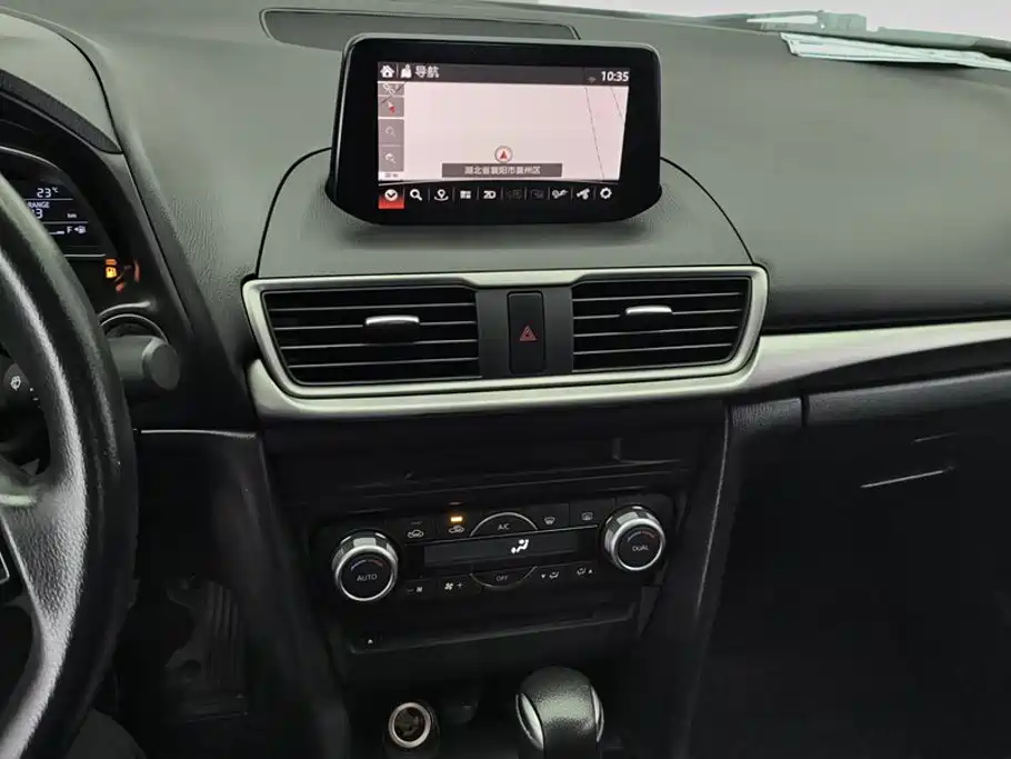 Mazda 3 Axela — миниатюра 13