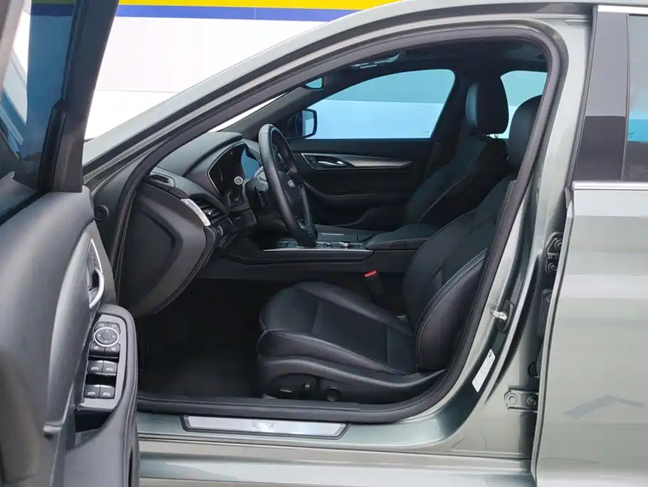 Cadillac CT5 — миниатюра 9
