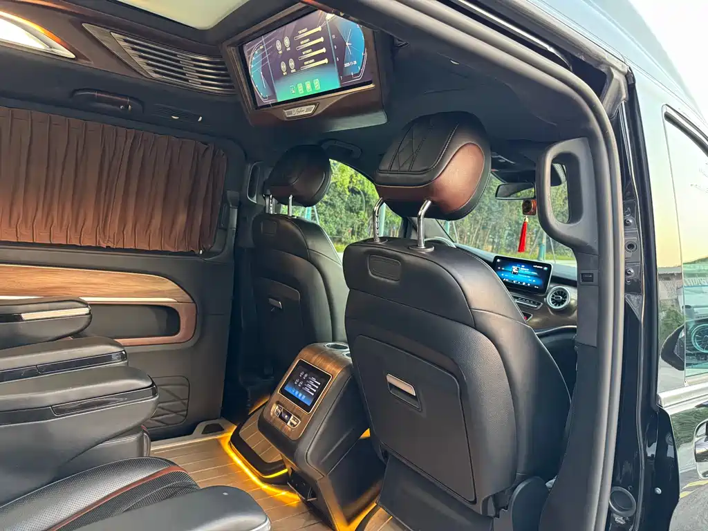 MERCEDES-BENZ V CLASS