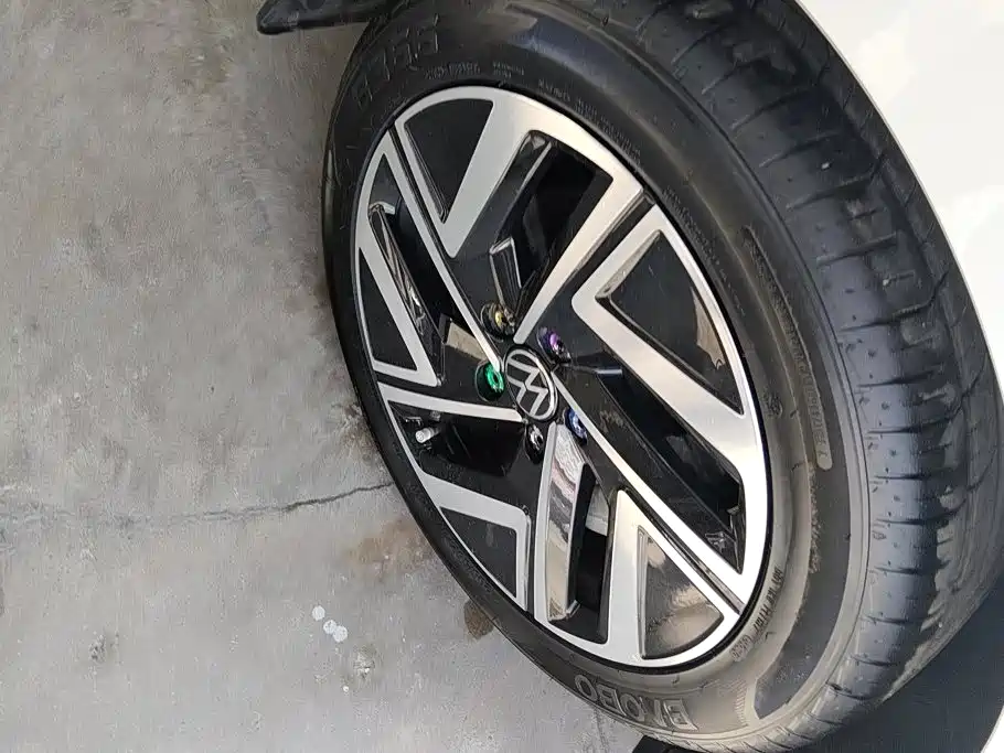 Volkswagen Sagitar — миниатюра 6