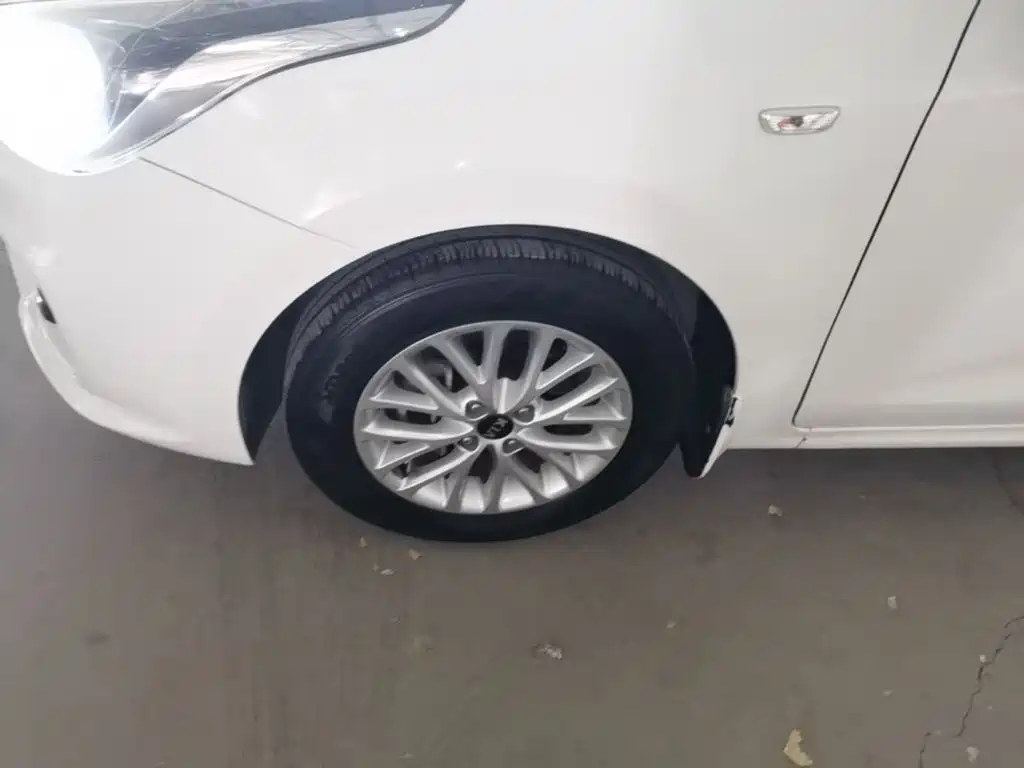 Kia K2 — миниатюра 23