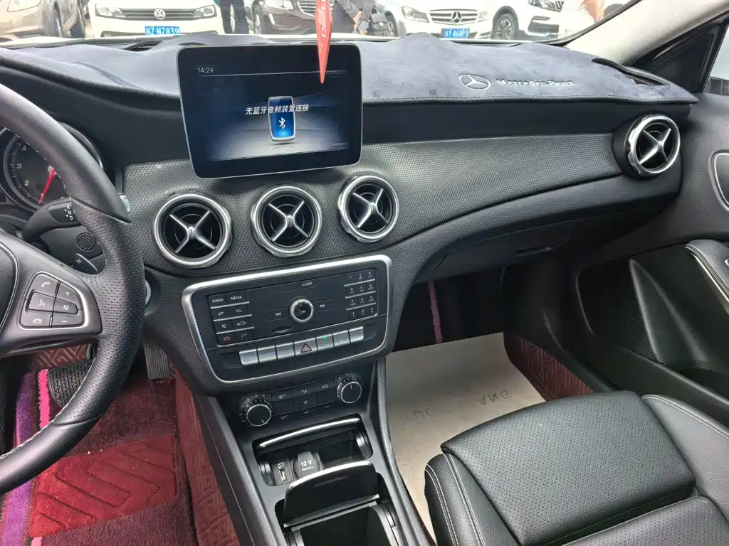 Mercedes-Benz GLA — миниатюра 13