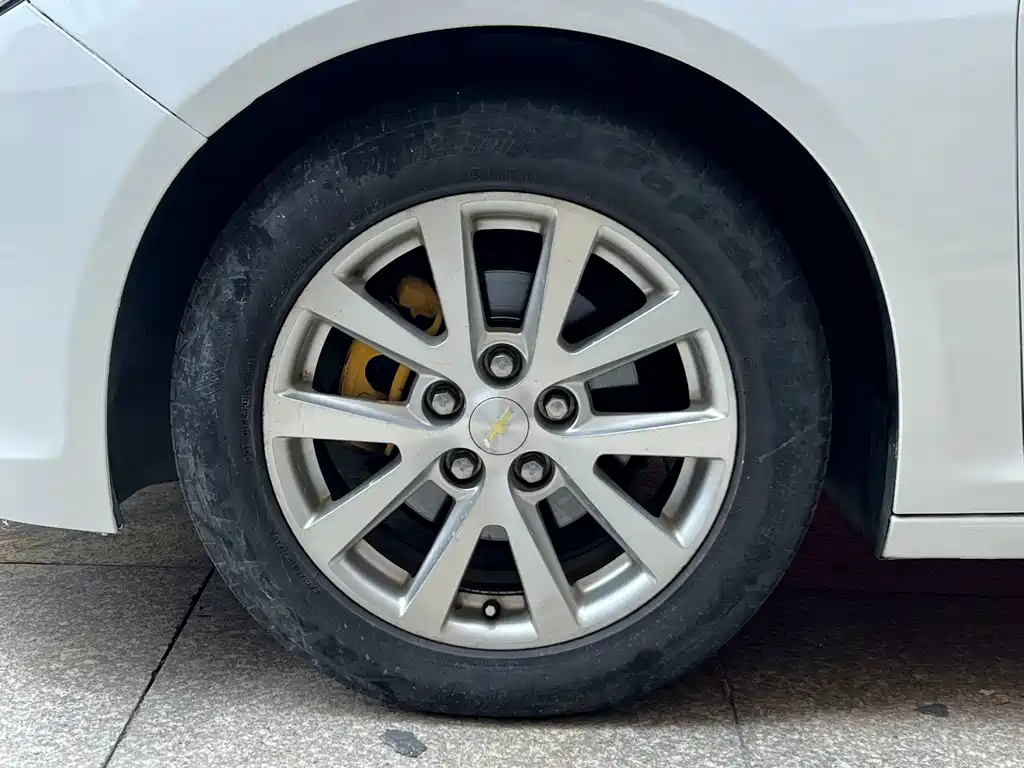 Chevrolet Malibu 2.0L Auto Luxury Edition, фото 13
