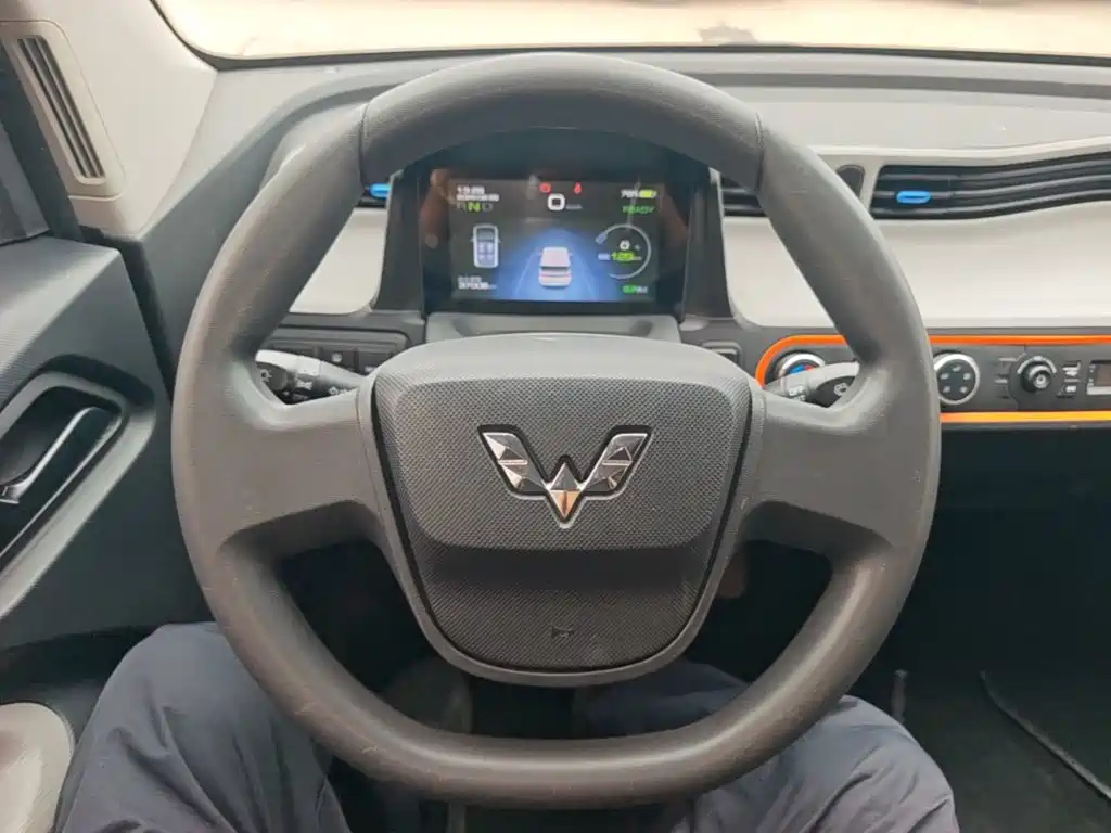 Wuling MINIEV — миниатюра 11