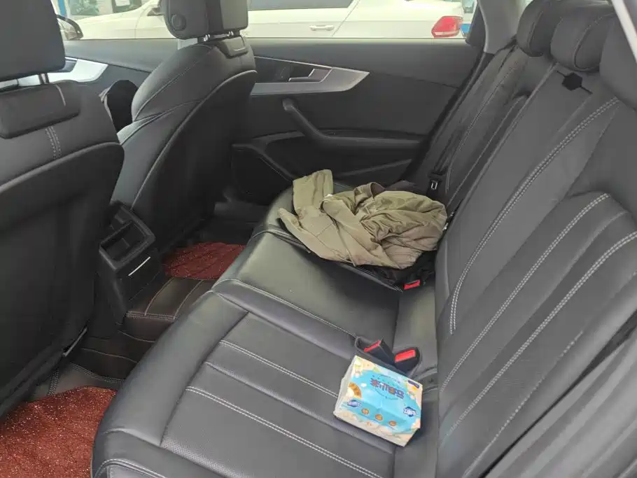 Audi A4L — миниатюра 11