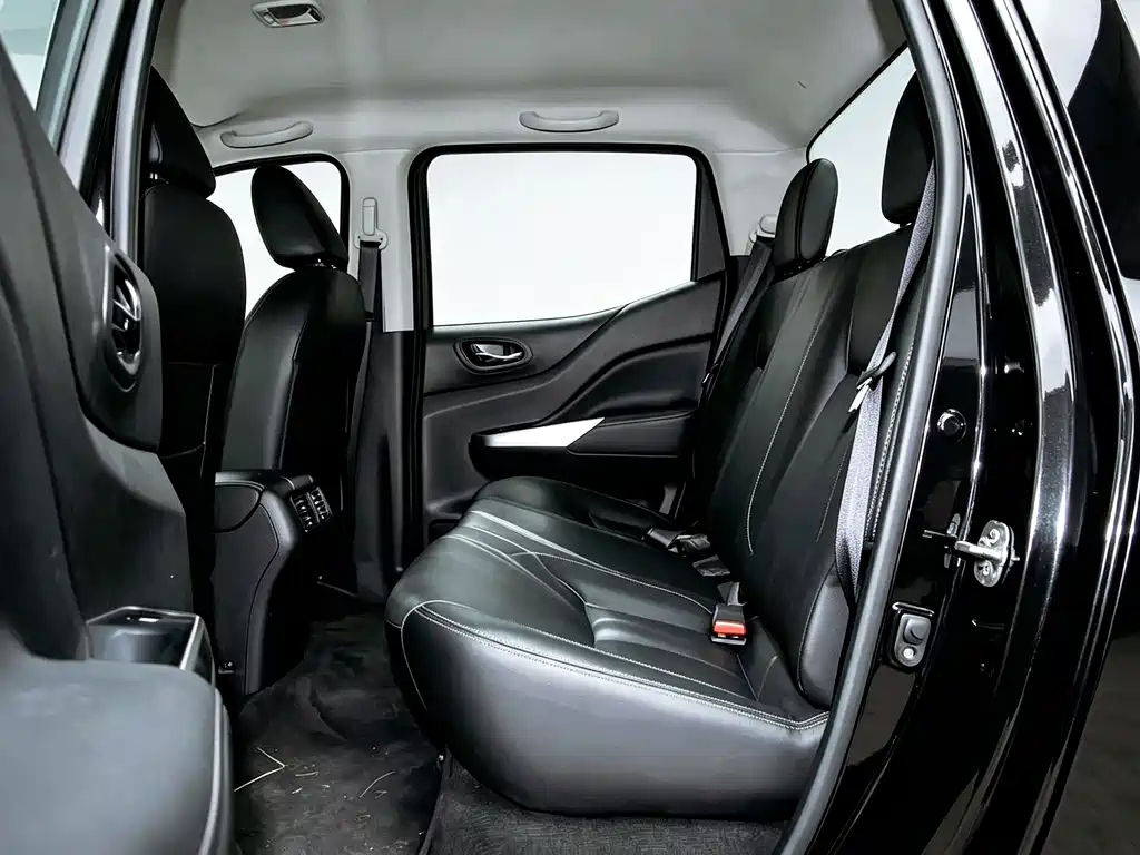Nissan Navara — миниатюра 9